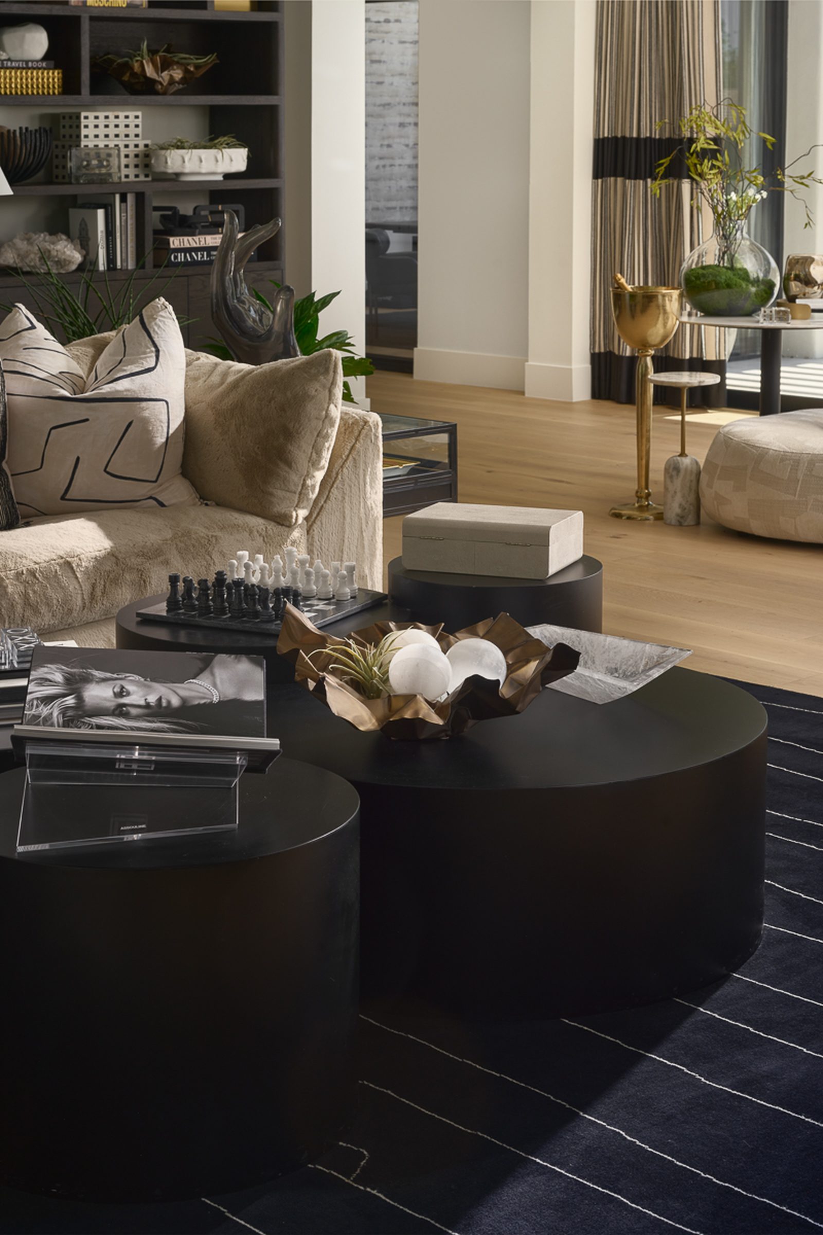 Badass — interior view 14