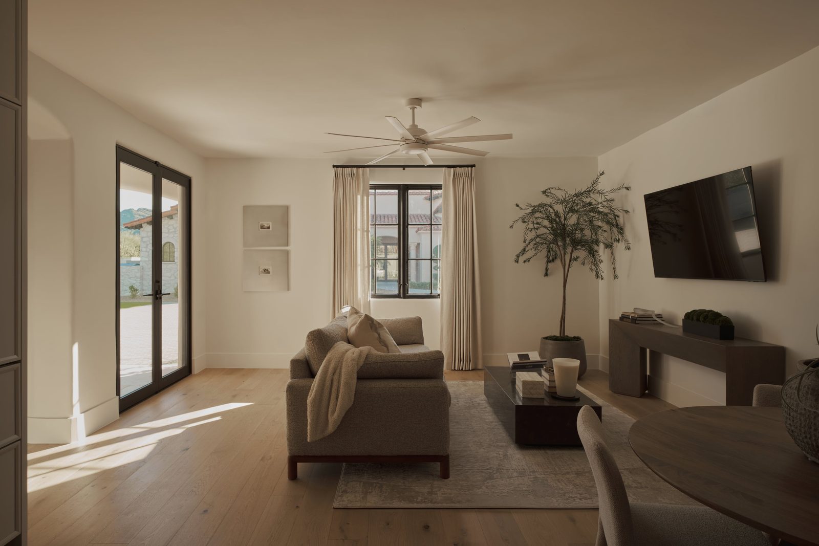 Beautiful Thing — interior view 19